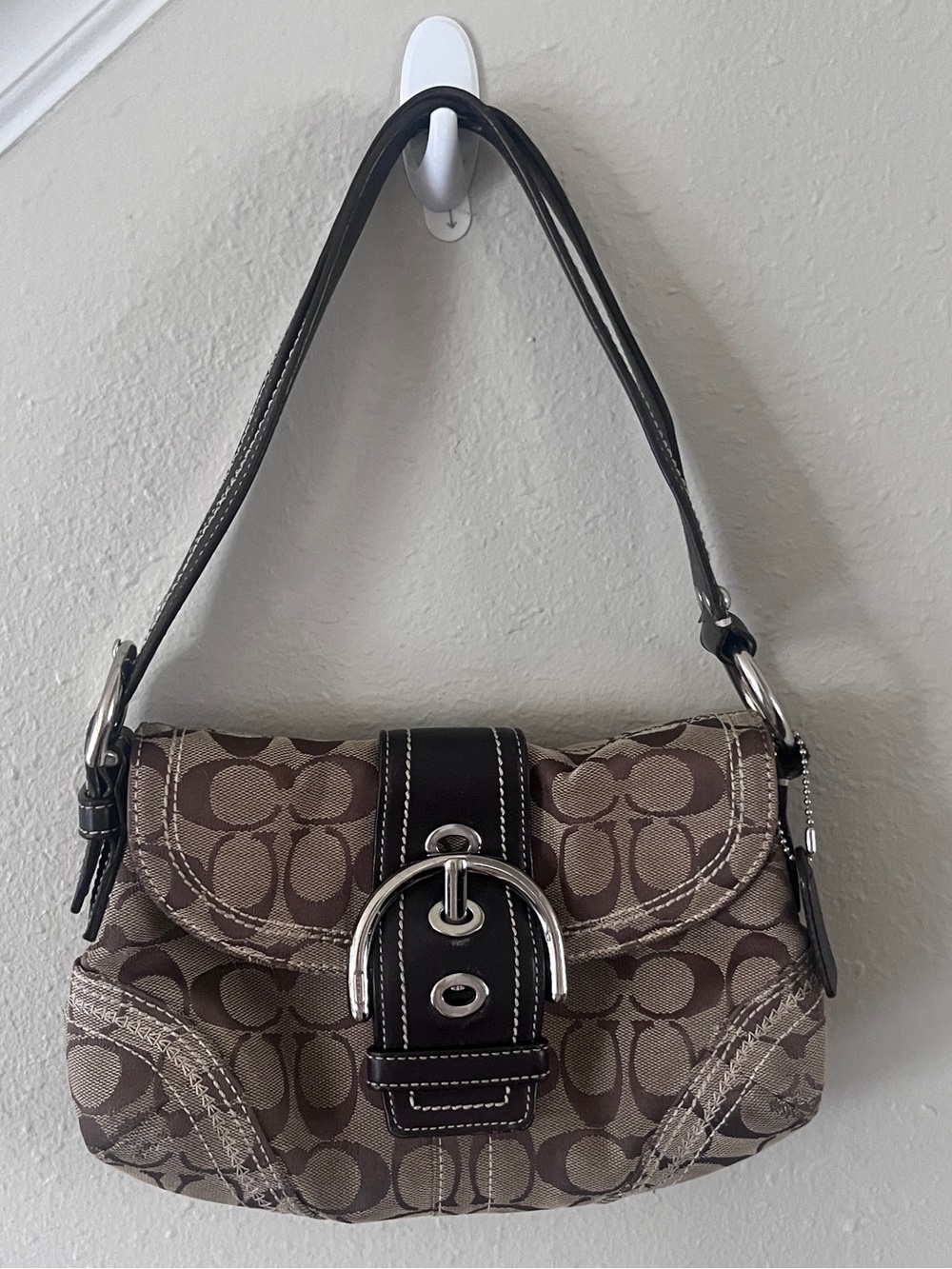 Authentic Coach SoHo Hobo 10602